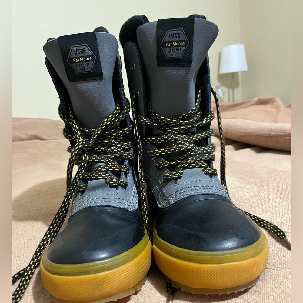 Vans Snow boots